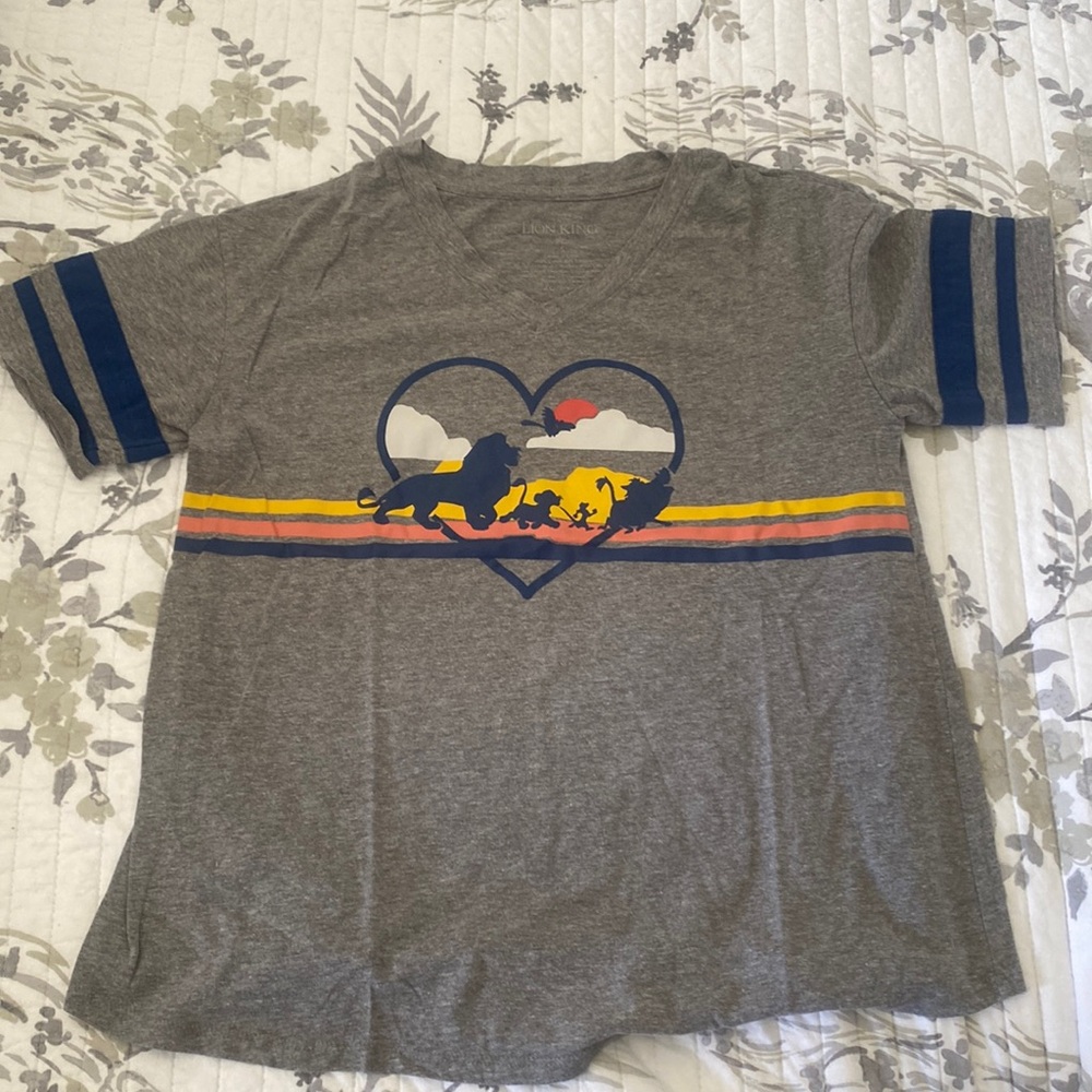 Lion King shirt worn once